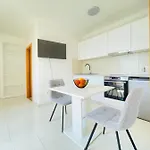 Apartman And Kod Mate *