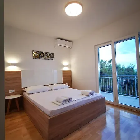 And Kod Mate Apartment *